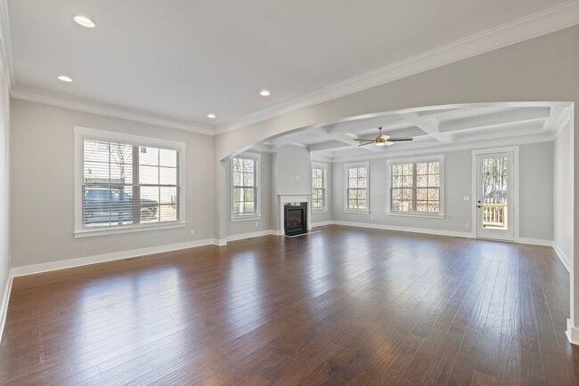 Building Photo - 704 Kenway Loop