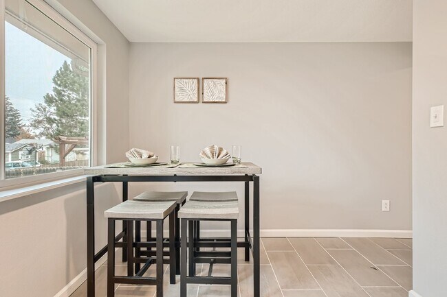 Foto del edificio - Charming 3BR Townhome in Englewood