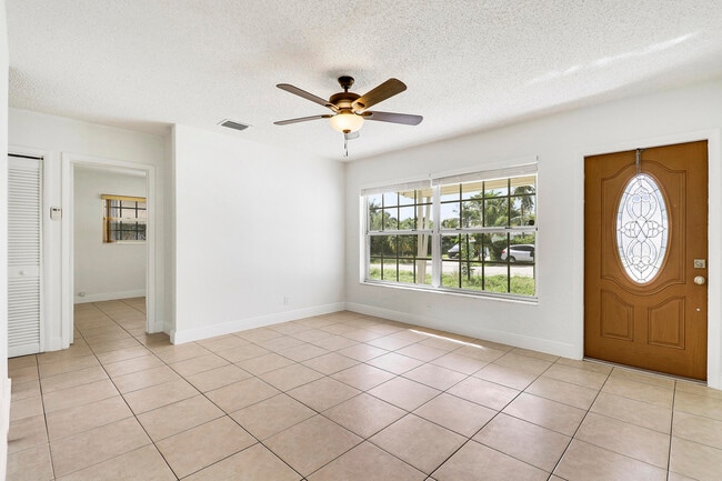 Foto del edificio - 391 SW 2nd St