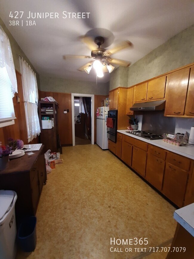 Building Photo - Beautiful 3 Bedroom Home