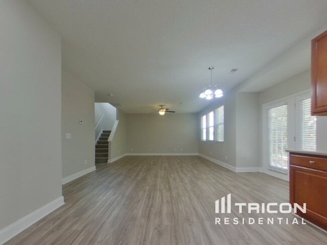 Foto del edificio - 244 Wild Olive Dr