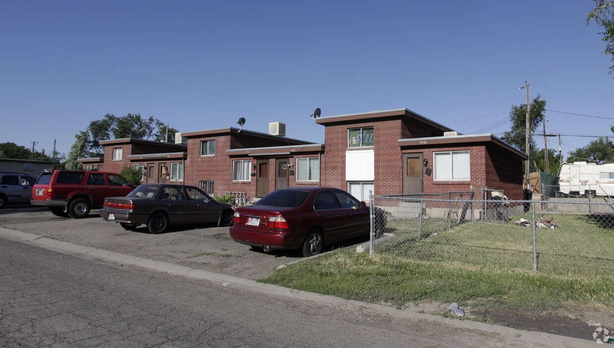 Building Photo - 3538 Holmberg St