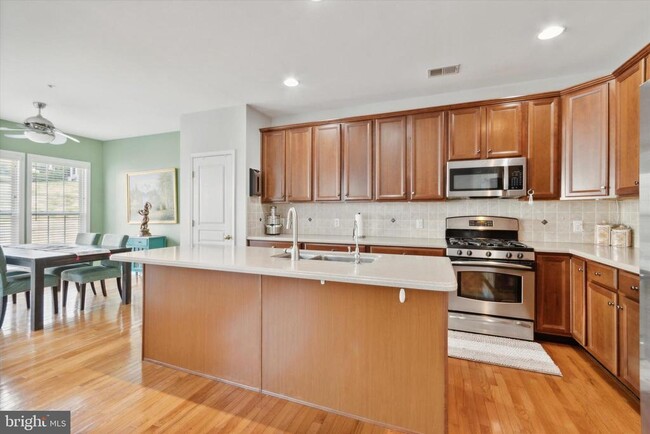 Building Photo - 2115 Sugar Maple Ln