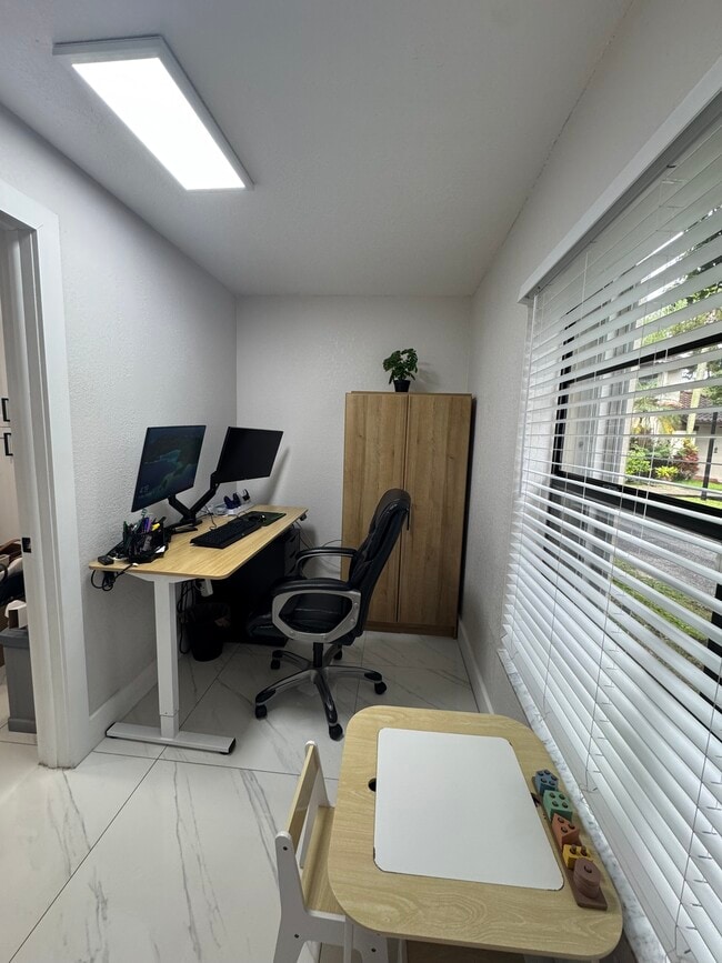 Foto del edificio - 13299 SW 112th Ter