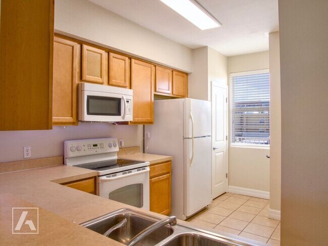 Foto del edificio - 2902 N Orange Ave