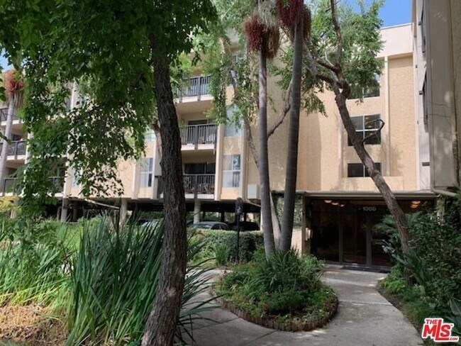 Foto del edificio - 1115 Raintree Cir