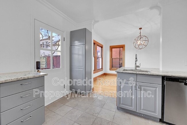 Building Photo - 1206 Josephine St