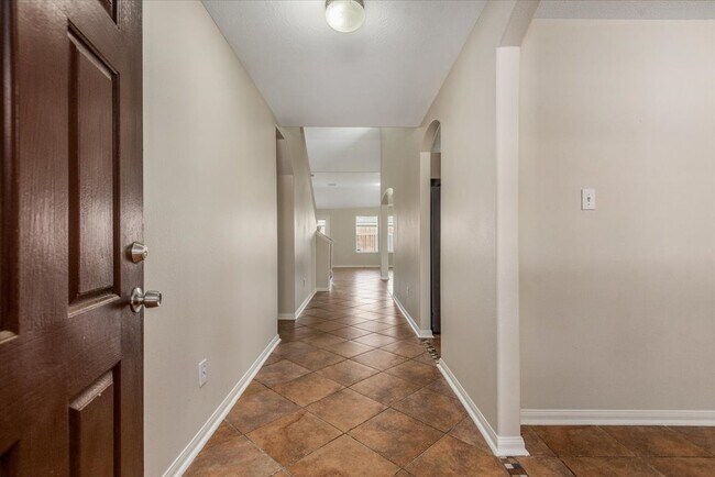 Building Photo - 6023 Barany Ct