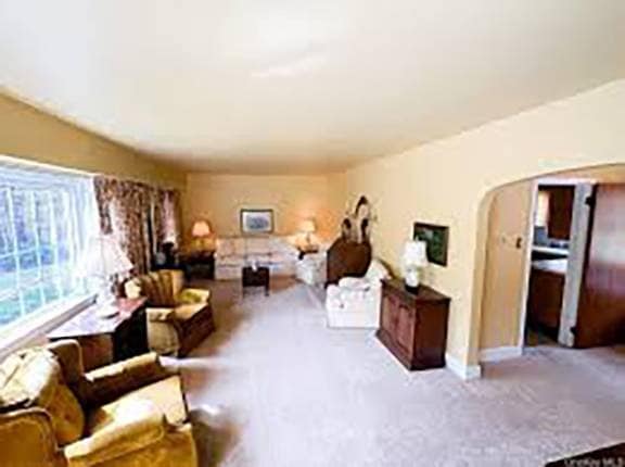 Building Photo - 18 Wildwood Dr