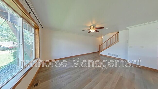 Foto del edificio - 5471 Glenellen Dr
