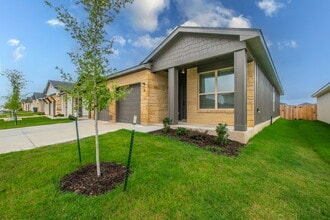 Building Photo - 3901 Sugar Hackberry Trl