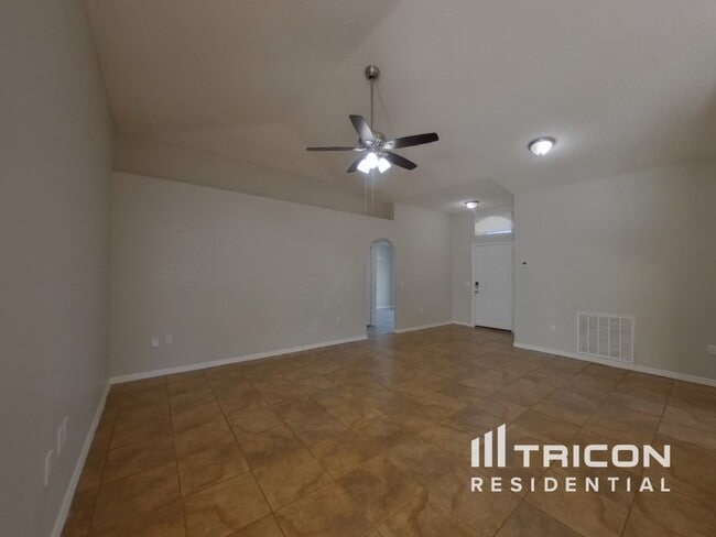 Building Photo - 981 Yellowbird Avenue Deltona FL