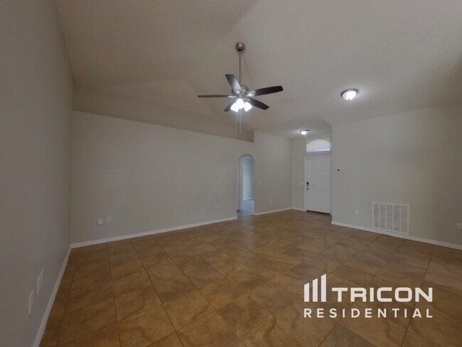 Foto del edificio - 981 Yellowbird Avenue Deltona FL