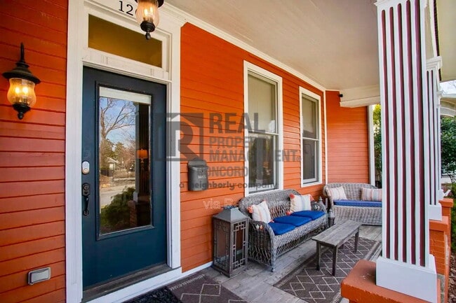 Foto del edificio - 1208 Woodland St