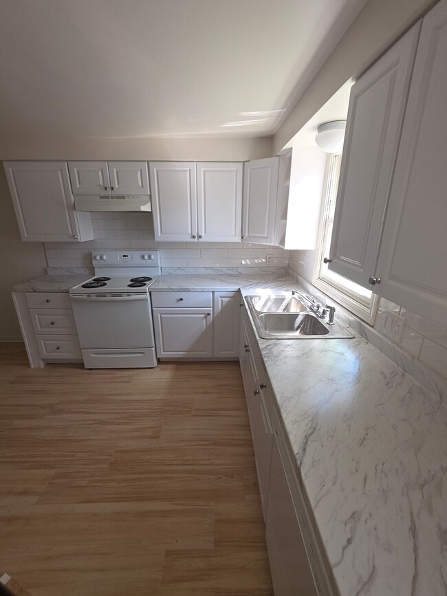 Foto del edificio - 130 Fairgreen Dr