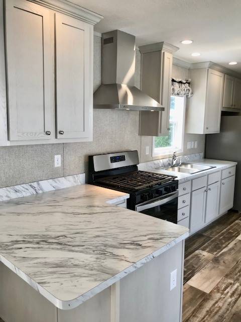 Foto del edificio - 121 Fernald Dr