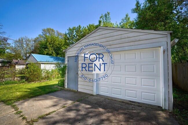 Building Photo - 3834 Pitkin Ave