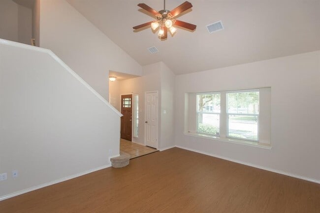 Building Photo - 1521 Huckleberry Ln