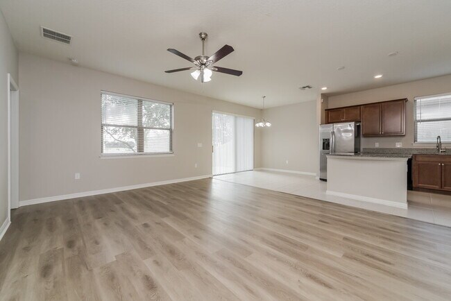 Foto del edificio - 1733 Cayman Cove Cir