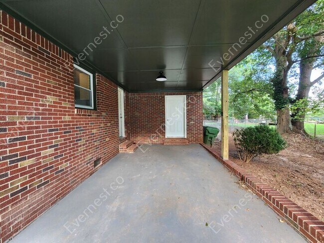 Foto del edificio - 416 Etten Dr