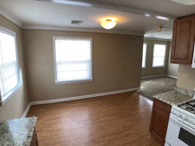 Building Photo - 1216 Orchard Heights Dr