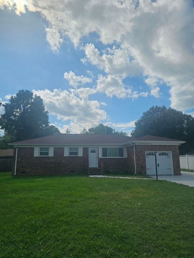 Photo - 1068 Sharon Drive House