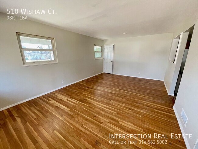 Building Photo - Updated 3bd/1ba House w/Fenced Yard