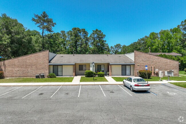 329 Mabry St - Vista alternativa - Mystic Woods Condos