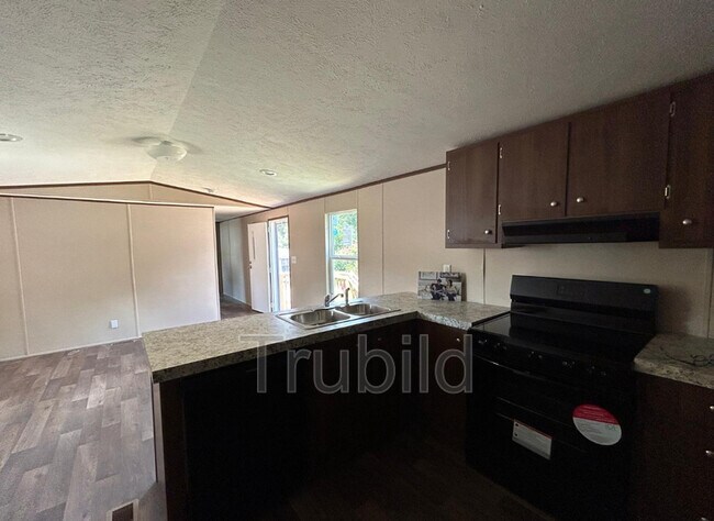 Foto del edificio - 142 Industrial Dr