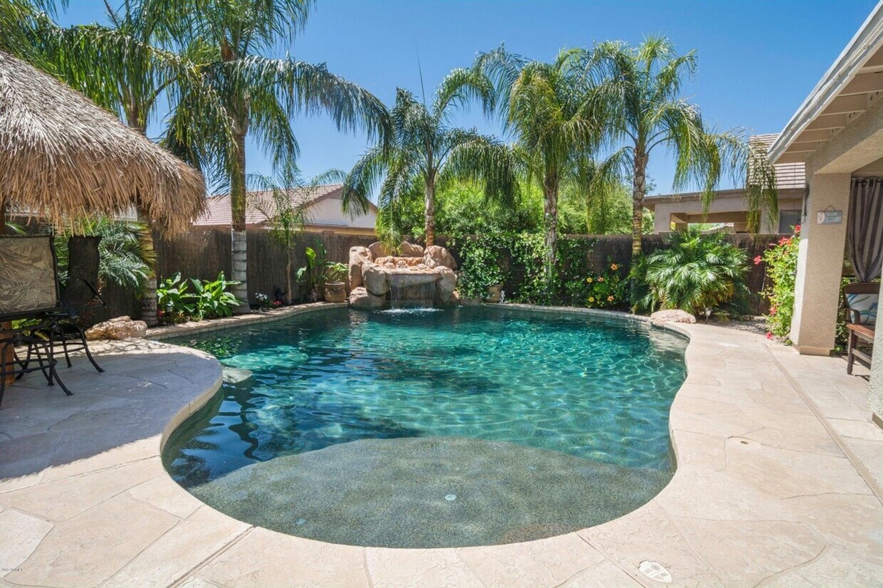 Foto del edificio - Incredible home in Bell West subdivision in Surprise