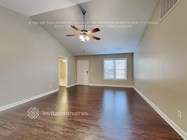 Foto del edificio - 1518 Hawkcrest Ln