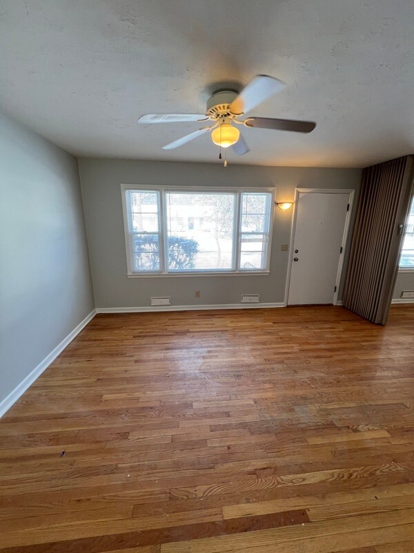 Foto del edificio - 9305 E 69th St