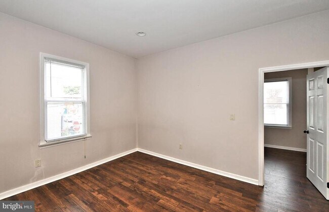 Building Photo - 2126 Mifflin St