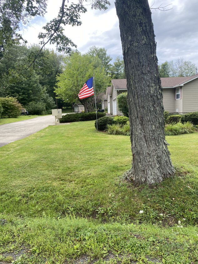 Primary Photo - 22 Twin Willows Dr