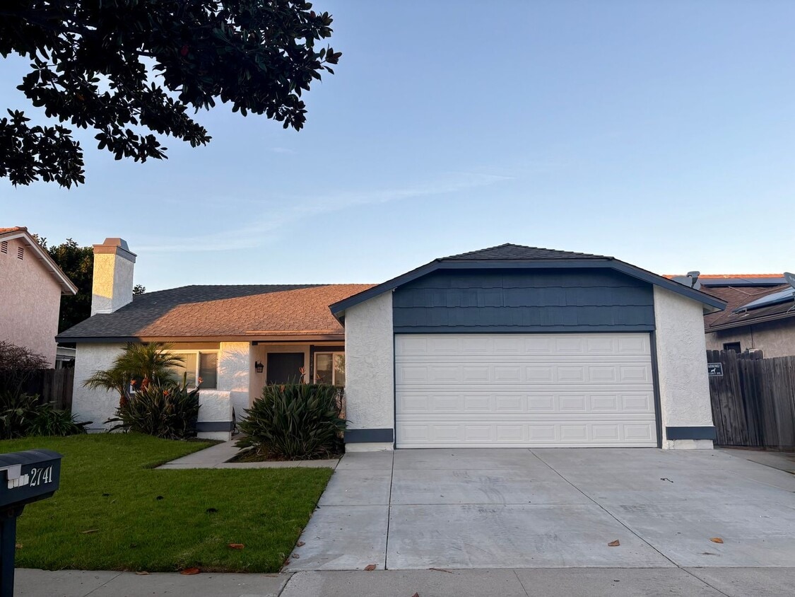 Primary Photo - Single Family Home on the West End of Oxnard!