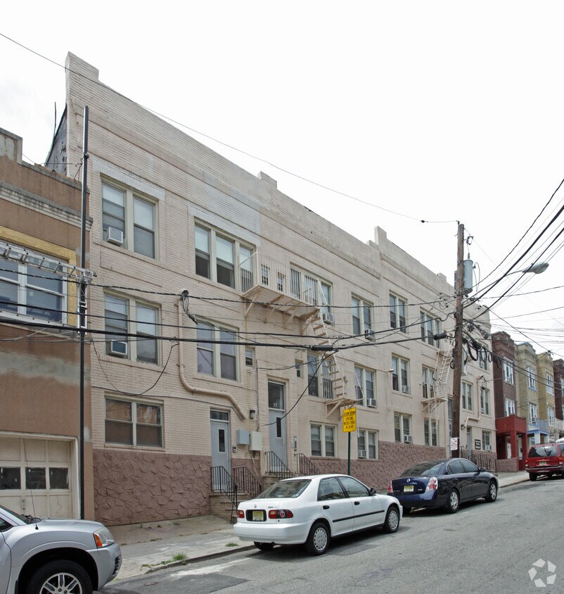 Primary Photo - 13-19 64th St