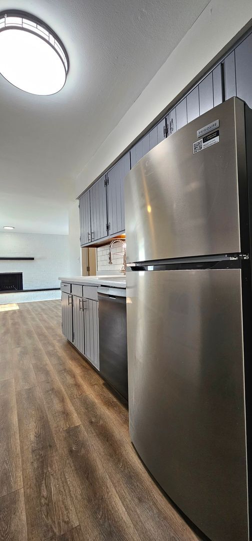 Foto del edificio - 3148-3150 Silver Rock Avenue