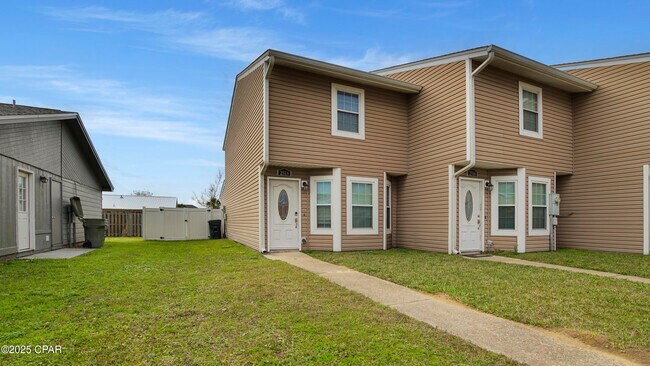 Building Photo - 2518 Johnson Dr
