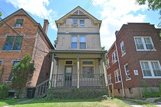 Foto del edificio - 475 Riddle Rd