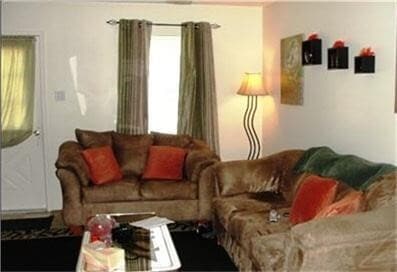 Building Photo - 650 N 7th St