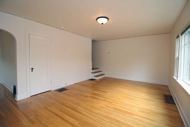 Foto del edificio - 2703 NW Raleigh St