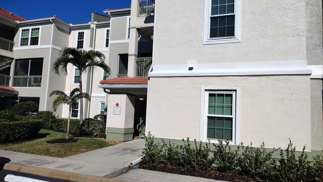 Building Photo - 23560 Walden Center Dr