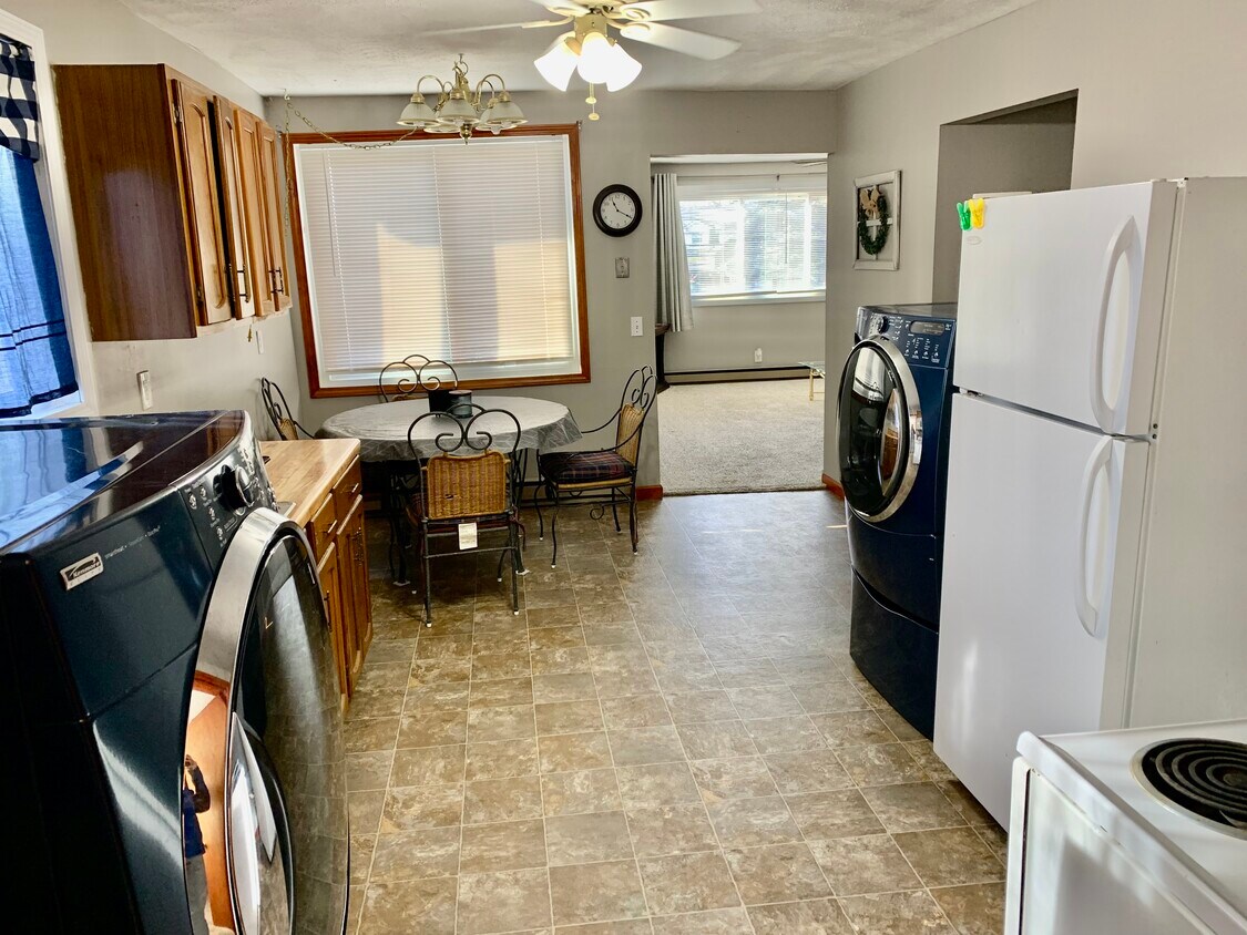 606 Riverside Dr Unit 606.5, Piqua, OH 45356 Apartments in Piqua, OH