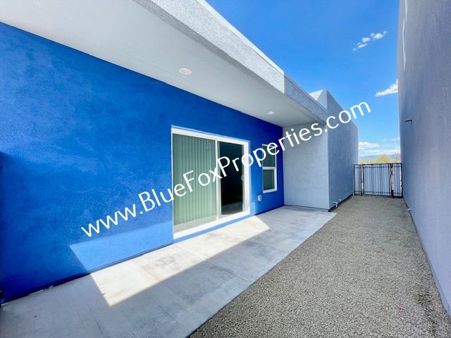 Photo - 1820 S Poetry Ln House