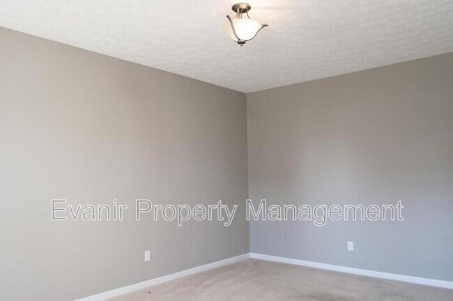 Building Photo - 2257 Murphy Ln E