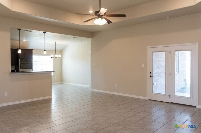 Foto del edificio - 2509 Meadow Lark Dr