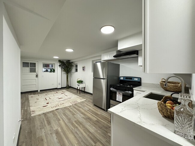 Foto del edificio - 1634 N Whipple St