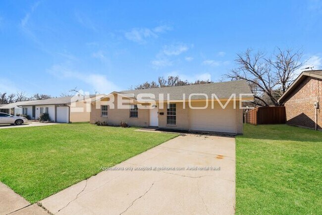 Foto del edificio - "Welcome Home! Get 1 month FREE RENT when ...