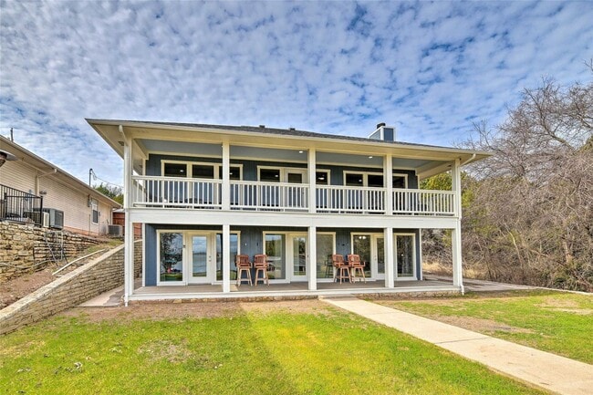 Building Photo - Gorgeous Cove on Main Body Water