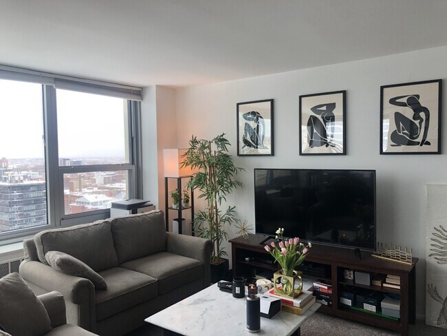 Foto del edificio - 1255 N Sandburg Ter